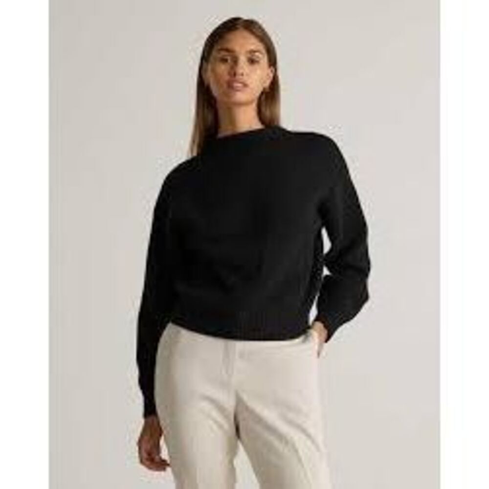 Quince 100% Mongolian Cashmere Black Crewneck Sweater Size Small Women’s